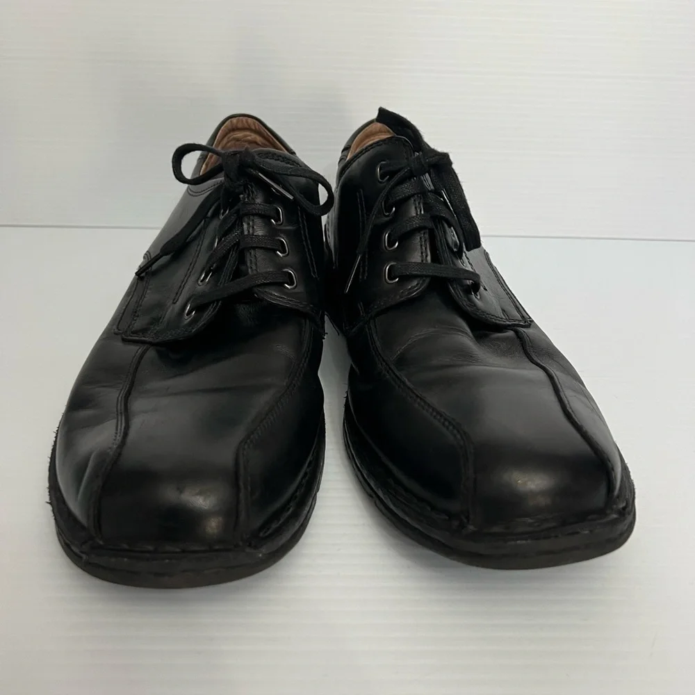Clarks laced up men dress shoes size 13M